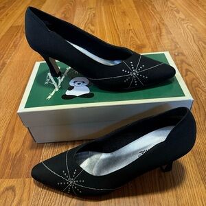 Annie 3” Kitten Heel Pumps in Crystal w Rhinestone Star